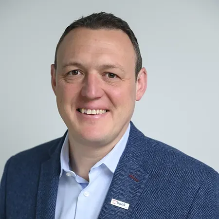 Headshot of Tom Cubitt